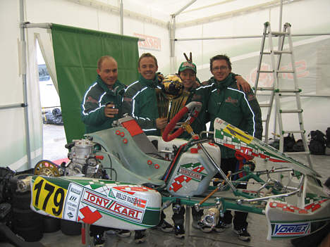 Et glad Tony kart junior team.